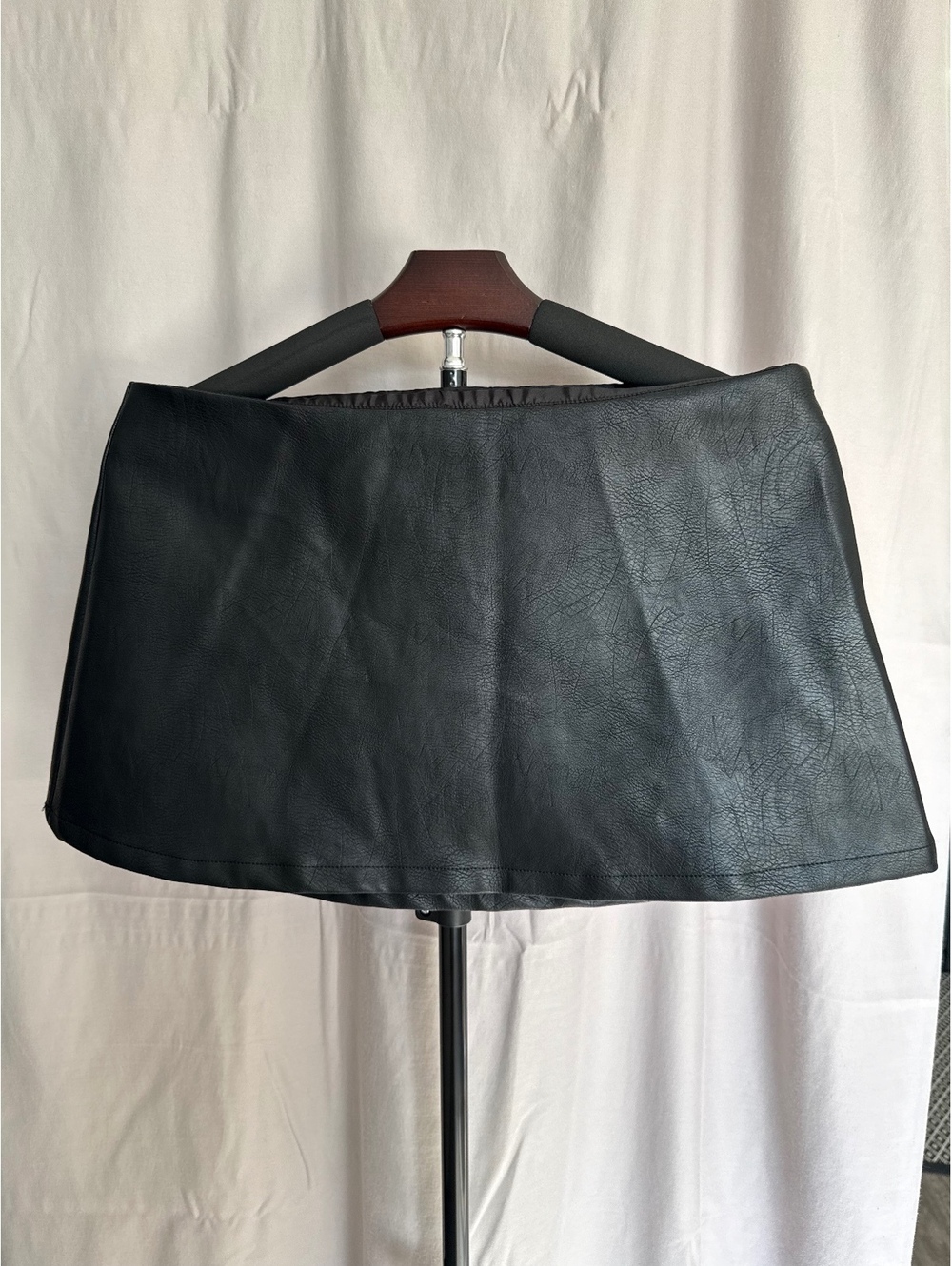Princess Polly Black Leather Skirt Size‎ 6